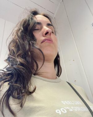 Maude Harcheb Instagram - Belle année 2023 à tous 🖤

Slide pour voir mon best of 2022.