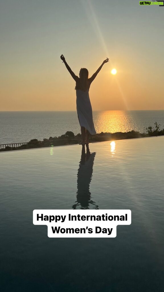 Maude Hirst Instagram - 🤍 HAPPY #internationalwomensday 🤍 Sending love to you all. May we rise together and support each other always. Thank you to all of the women who have and continue to support and inspire me. 🤍