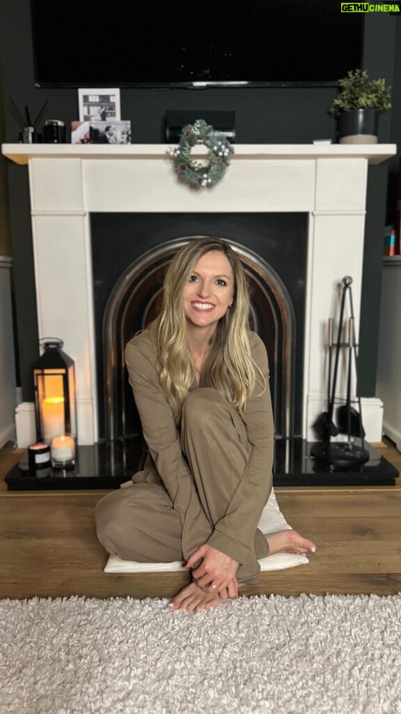 Maude Hirst Instagram - Slow down, breathe deeper and connect with yourself this Winter Solstice ❄️ @chelseapeersnyc have partnered with meditation specialist @maudehirst this Winter Solstice on a short and simple breathing and meditation exercise that we hope will bring some calm and positivity to your day. Enjoy! 🧘🏽‍♀️😌 #wintersolstice #meditation #chelseapeers #pyjamas #newyear #breathing #wellness #mindfulness