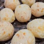 Maurren Maggi Instagram - Nossa história começa com pão de queijo. E é mais que Pão de Queijo, é Coisas de Minas, Uai. 🧡💛🥰 Desejamos à todos uma ótima semana e lembre-se: "Tudo nessa vida se acaba, só amar a Deus que não se acaba". #coisasdeminas #paodequeijo #paodequeijocoisasdeminas #identidadedeminas #patriomoniomineiro #paodequeijorecheado #chipa #queijo #palitodeprovolone #palitodequeijo #estradareal #minasgerais #mineiridade #tradicaomineira