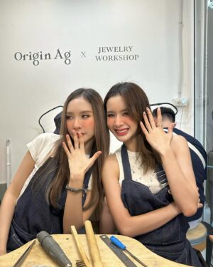 Maya Chanitcha Pimthong Instagram - one day with p‘@aomiryy (มีใครอยากดู vlog มาญ่ากับพี่ออมมั้ย🥺🙌🏼)
#shopcider #cidergang #CiderinSEA