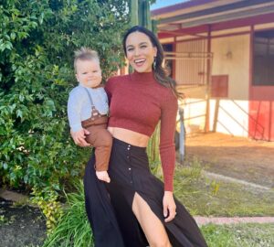 Maya Stojan Instagram - Happy Thanksgiving! I’m grateful for this little turkey and our family. Also, deeply thankful for all of you. I hope you had a wonderful day! Much love 🧡 and yes, I will be sharing this photo of Leo dressed as a turkey to Leo’s friends every year until I’m no longer around to show it to them.