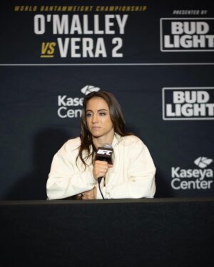 Maycee Barber Instagram - Lights, Camera, Action 📸🎬 

#mma #ufc #ufc299 #bts