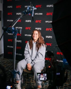 Maycee Barber Instagram - Lights, Camera, Action 📸🎬 

#mma #ufc #ufc299 #bts