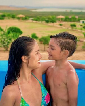 Mayella Lloclla Instagram - No tengo palabras para explicar lo que significa ser tu Madre. Al verte crecer todos estos 13 años lo único que se viene a la mente es la palabra AMOR. 
Feliz día a todas las mamitas qué día a día cuidamos a nuestros hijos con Amor #happymothersday  #diadelamadre #felizdiadelamadre