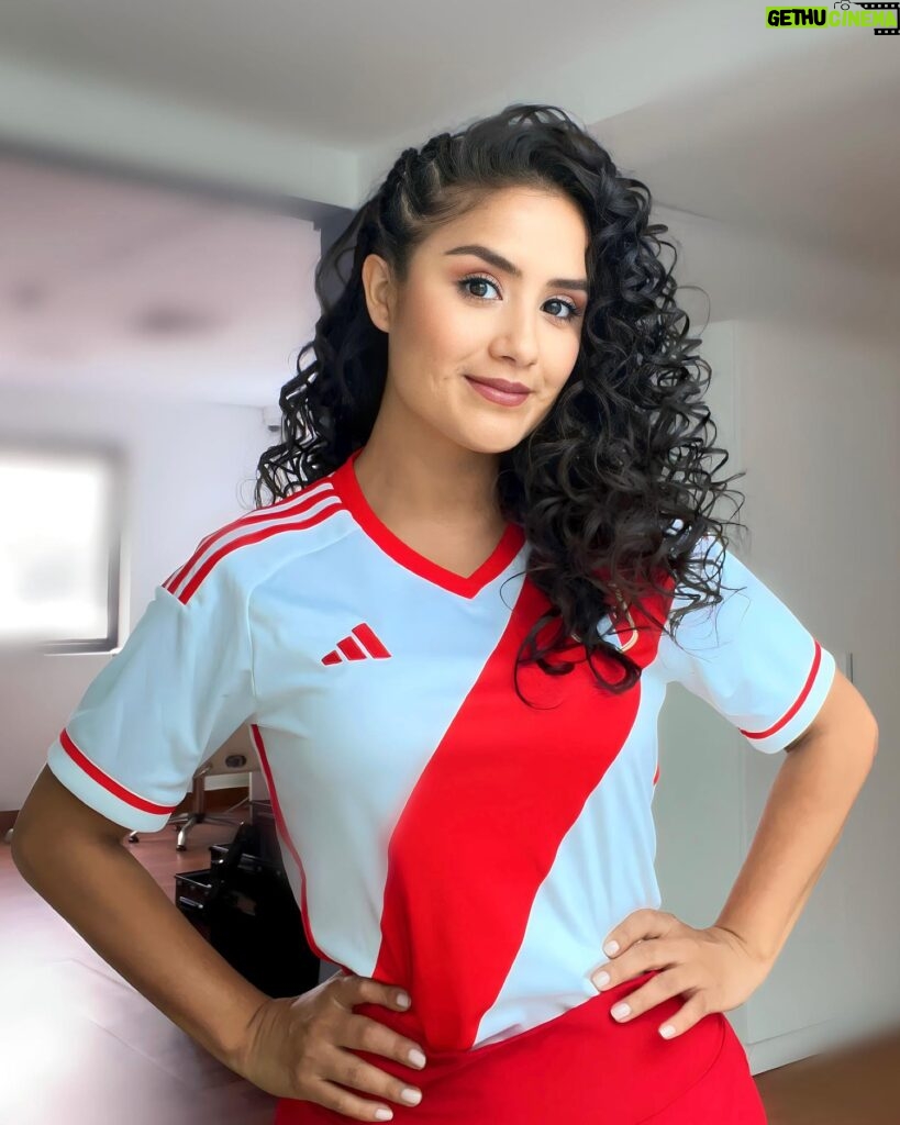 Mayella Lloclla Instagram - El Perú late más fuerte cuando estamos unidos 🇵🇪🫶🏼❤️‍🔥 #arribaPerú #peruvschile #unsentimientoquenosune