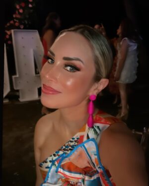 Mayra Farret Instagram - Happy birthday to this gorgeous Mexican Barbie @carmenggarza! 40 has never looked this good! 🔥

Dress @eliyathelabel 
Earrings @patriciaacevedodesigns