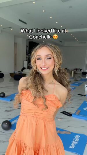 McKenzi Brooke Instagram - I don’t even remember falling asleep 😭😭😬 #relatable #comedy #coachella #sleep