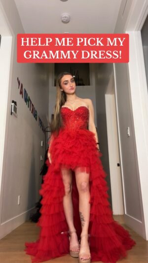 McKenzi Brooke Instagram - WHICH IS YOUR FAV?!!! 😍😭 @sherrihill #grammys #dress @recordingacademy