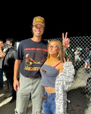McKenzi Brooke Instagram - Who knew coming to StageCoach I’d meet my childhood CRUSHHH😍 (Swipe to the last photo) If you were KC undercover fan you better SWIPE!!