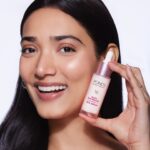 Medha Shankar Instagram – Yes, I’m clearly obsessed! ✨ The @pondsindia #AntiPigmentationSerum really does leave you with that flawless radiance! It helps reduce #pigmentation while repairing skin. You’ve got to try it to believe it!
#Ad