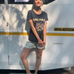 Medha Shankar Instagram - Have you met ESHWARI THAKUR?🥰 This mad and adorable human is here with her crazy Thakur Parivaar to make your weekend brighter. Watch #dilbekaraar #streamingnow on @disneyplushotstar ❤️ @disneyplushotstar @akshay0beroi @sahherbambba @anjalidineshanand @sukhmanisadana @medhashankar @padminikolhapure @rajbabbarmp @poonam_dhillon_ @Smruti.shinde4271 @Bobbyarora7078 @Sobo_films @sobofilmspvtltd @tarun_mansukhani @mettatalent @anuja.chauhan suhelseth @imchandrachursingh @habib_apri