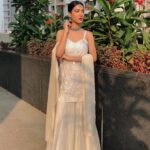 Medha Shankar Instagram - Happy Dhanteras💛Wishing you and your family a healthy and prosperous year ahead💫🙏🏻 Outfit: @tanvigauriofficial . . . . . . . . . #happydhanteras #shubhdhanteras #happydiwali #festivewear #weddingwear