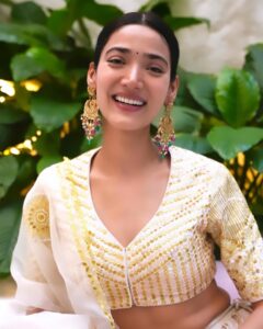 Medha Shankar Instagram - 🌟🤍💫 Wearing @madzinlabel Styled by @malvikabajaj Team @sanjamkaur92 @___haywire Jewellery by @the_jewel_gallery HMU @symone.neilson_mua_hair
