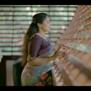 Meera Vasudevan Instagram - Will she or won’t she? Sumitra’s future - only on Kudumbavilakku on Asianet 
#kudumbavilakku #sumitra #asianet @asianet #supriyavinodformeeravasudevan #meeravasudevan #actormeeravasudevan #actressmeeravasudevan @vinodsupriya #goodcompanyproductions @kudumbavilakku_official