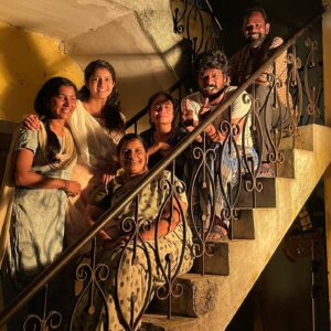 Meetha Raghunath Instagram - ஒரு குடும்பம்… எங்கள் குடும்பம்… 

‘GOOD NIGHT’ in theatres near you ♥️

@manikabali87 @the.meethling @vinayak_chandrasekaran @rseanroldan @rameshthilak @dr_raichal @yuvraj_ganesan @arthi_achadamol @mageshraj @million_dollar_studios & @mrpentertainments @thinkmusicofficial @sp_shakthivel
 @jayanthsm @barathvikramanks  @eega_praveen  #Srikanthgopal  #Balajisakthivel @dirbucks
@harish_durairaj @benunantha