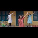 Meetha Raghunath Instagram - Good Night’s promo song from 6pm tomorrow 🔊 We hope you find it fun 🌻🤍 @manikabali87 @the.meethling @vinayak_chandrasekaran @rseanroldan @rameshthilak @dr_raichal @yuvraj_ganesan @arthi_achadamol @mageshraj @million_dollar_studios & @mrpentertainments @thinkmusicofficial @sp_shakthivel @jayanthsm @barathvikramanks @eega_praveen #Srikanthgopal #Balajisakthivel @dirbucks @harish_durairaj @5thelement_official