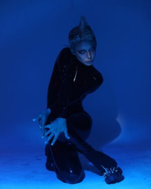 Meg Myers Instagram - News can’t teach us what we know inside
It’s a love vibration, can’t keep it confined
ETernal beings, we cannot comply 
So we’ll rise and shine our lights

~They’ll fill our minds with dis-ease if we let em~

@nashavefun 📸
@faradene 💋
@branden.ruiz 🧢