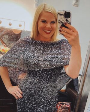 Megan Hilty Instagram - NYC! Thank you for the amazing welcome! Night 1 of shows at @54below  was all I was hoping it’d be! I’ll see you guys tonight. ✨ #LinkInBio for last minute tickets.