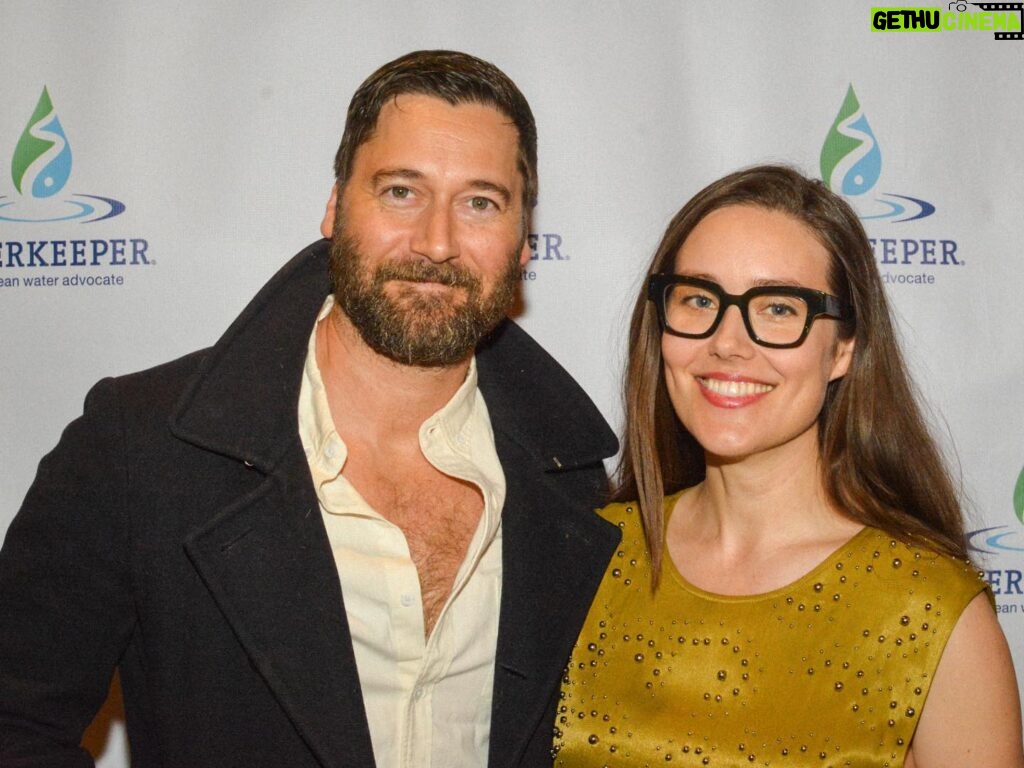 Megan Boone Instagram - Thank you BRILLIANT PEOPLE for coming out to support and learn more about @riverkeeper ❤️ My hope is that environmentalism, naturalism, & ecocentrism are on the brink of a cultural renaissance, and I worked with colleagues at the org to throw this event, in a capacity that was totally new to me, because I’d like to help the conservation & adaptation work (that has been historically reserved for scientists, lawyers, policy wonks, and outdoors people) open up to all corners of culture and society. So we brought together folks from as many creative disciplines as possible. The head of Riverkeeper, @tracy.brown.aroundtown often mentions her goal that we begin to center the river as an artistic muse. The Hudson River watershed is home to about 85% of biodiversity in the entire state of NY. It’s the source of life. And as sea levels rise and flooding increases it has never been a more perilous time to fight for it. So NY artists, we need you to keep the heart pumping, now more than ever. Join us next year.