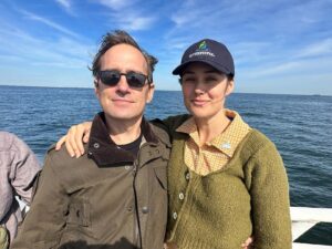 Megan Boone Instagram - Whale watching off the coast of NYC with the @riverkeeper community whose work helps make all of this possible (give the second slide some time. It’ll be worth it) 🐋