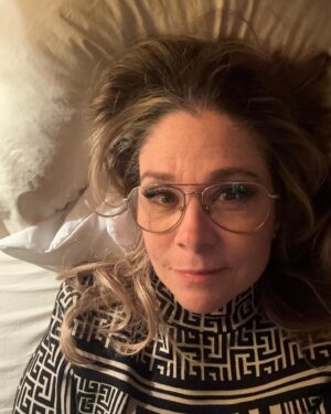 Megan Follows Instagram - Fun night … back home ready for bed…now, how to get out of this dress. #zipperintheback #balmainparis