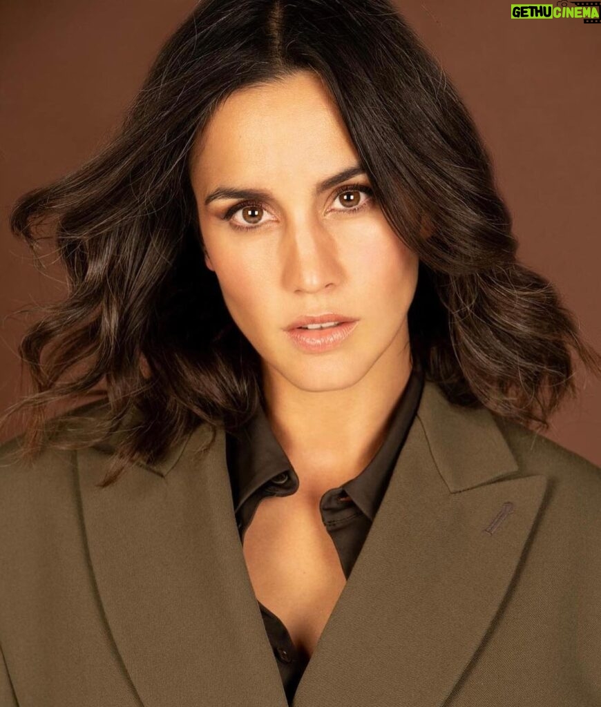 Megan Montaner Instagram - @madmenmagazine 🤎 Fotos Manu Bermúdez MUAH Noemí Nohales para TOM FORD Estilismo Antonia Payeras Entrevista Marita Alonso @dypcomunicacion @pokeepsie_films @hbomaxes #30MONEDAS