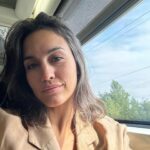 Megan Montaner Instagram – Días laaaaaaaargosssssss