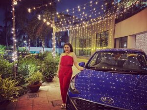 Megha Ghosh Instagram - 𝗟𝗶𝗳𝗲 𝗶𝘀 𝗦𝗶𝗺𝗽𝗹𝗲, 𝗜𝘁’𝘀 𝗘𝗶𝘁𝗵𝗲𝗿 𝗖𝗵𝗲𝗿𝗿𝘆 𝗥𝗲𝗱 𝗼𝗿 𝗠𝗶𝗱𝗻𝗶𝗴𝗵𝘁 𝗕𝗹𝘂𝗲!! ❤️💙. 

P.S. The way caption matches my Pic! 😅😇

#kolkatagirl #kolkatagirl💃❤️ #kolkataphotography #kolkatablogger #kolkatabuzz #kolkatablogger #kolkata_igers #kolkatacity #kolkatasutra #kolkatafashion #kolkatafashionblogger #kolkatafashionmodel #kolkatalove #kolkatagram❤ #kolkatamodels #kolkataactor #bengali #bengaligirl❤️ #bonggirl #bongbeauties #bonglife #bongcrush #bongqueen #bonglove #bongcalcutta #calcuttacanvas #calcuttainstagrammers  #bengalipride ❤️ #MeghaGhosh ❤️💙❤️💙.