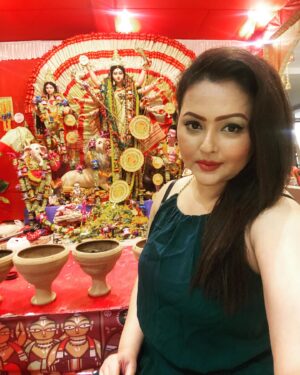 Megha Ghosh Instagram - 𝗪𝗶𝘀𝗵 𝗬𝗼𝘂 𝗔𝗹𝗹 𝗔 𝗩𝗲𝗿𝘆 𝗛𝗮𝗽𝗽𝘆 𝗕𝗿𝗶𝗴𝗵𝘁 & 𝗦𝗮𝗳𝗲 𝗗𝗶𝘄𝗮𝗹𝗶 🪔!! 𝗘𝗻𝗷𝗼𝘆 𝗮𝘁 𝗧𝗵𝗲 𝗙𝘂𝗹𝗹𝗲𝘀𝘁 🎉🎊🎉. 

*
*
*
*
*
*
*
*
*
#kolkatagirl💃❤️ #kolkatagirls #kolkatagram #kolkatasutra #kolkatabuzz #kolkatablogger #kolkatagram #kolkatafashionblogger #kolkatacity #kolkatastreets #kolkatafashion #kolkatafashionblogger #kolkatafashionphotography #kolkatafashiongirl #kolkataactor #kolkataactors #bengalifilms #bengalifilmactress #bengalifilmindustry #bengaligirl❤️ #bengaligirlswag😎🔥❤️ #bongbeauty #bonggirls #bonglife #MeghaGhosh 💙