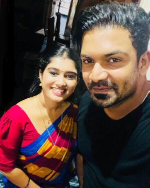 Megha Mahesh Instagram - I dnt knw wht to say - met my reel daughter again after a long 7 years - hope u all knw she into serials as heroin - it was a real surprise for me , went to a location to meet my colleagues , was talking with them and suddenly someone there on Flore looked me with a smile -but Im like may b we may act in some serials etc - she itself came to me and said it’s me ua daughter in One day movie I was like omg 😱 I couldn’t recognize her coz from a tiny little baby to a mature girl hehe anyways she made ma day- and happy that she reach in her goals too- Long way to go my dear all the very best for ua life ❤️❤️#happiness #love #happy #life #malayalam #instagood #selflove #inspiration #positivevibes #quotes #instagram #lifestyle #believe #loveyourself #smile #success #daughter #like #positivity #goals #bhfyp #asianet #follow #google #photography #photooftheday #zeekeralam #actors #quoteoftheday #peace