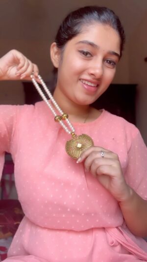 Megha Mahesh Instagram - Thank you @_rain._.bow__ for sending me these beautiful earrings. 
. 
Get your favourite earrings from @_rain._.bow__ 
@aneeshahrithu
