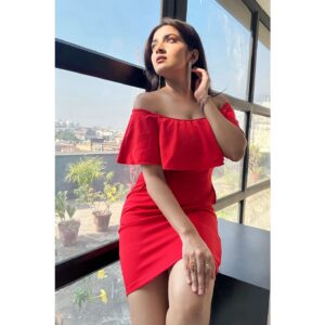 Megha Daw Instagram - Redefining Elegance ❤️✨

📸 @srishtisarkar_0 
Make up: @makeup_artist_amit 
Outfit: @sampurna_dey_100 

#meghadaw #instagood