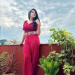 Megha Daw Instagram - 🫰🏻 Outfit : @sampurna_dey_100 ✨ Make up&hair: @rupsha_roy_official ✨ #meghadaw #meghadawofficial #outfit #sky #instagood