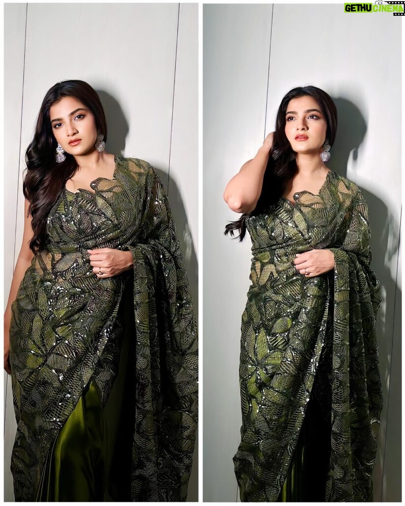 Megha Daw Instagram - Love Ya💚✨ Beautiful outfit and Styling: @sampurna_dey_100 diii✨ 📸 @srishtisarkar_0 ✨ 💄 @bhagyashree_deb ✨ #meghadaw #meghadawofficial #meghaians