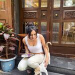 Megha Ray Instagram – A quaint café, great coffee, delicious french toast, cute cats, books, art and brilliant company – what could possibly go wrong?

What a lovely afternoon I had with my loveliest @bhaktidmaniar 🤍 

We just went with the flow :)

I’m so glad my female friends make sure I have some pictures on a day out.

#coffeeandbooks #cafelife #catsandcoffee lol.