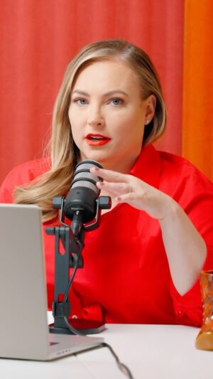 Meghan McCain Instagram - 📺LINK IN BIO: Is the timing around Meghan Markle’s new lifestyle brand in bad taste or just poor timing? Lady Sarah Elliott joins the show to chat about it! 

#citizenmccain #meghanmccain #meghanmarkle #royalfamily