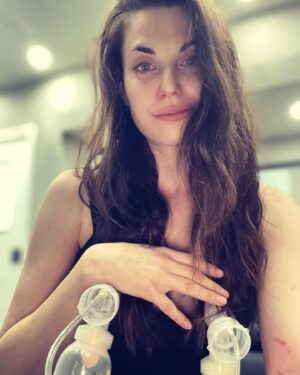 Meghan Ory Thumbnail - 22.1K Likes - Top Liked Instagram Posts and Photos