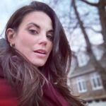 Meghan Ory Instagram - Brushed my hair today! #winning!!! #postpartum 😂😂