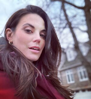Meghan Ory Thumbnail - 25.4K Likes - Most Liked Instagram Photos