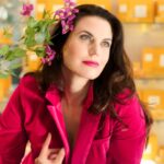 Meghan Ory Instagram - Flowers everywhere @maggiedixon