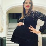 Meghan Ory Instagram - 87 weeks pregnant and ready to party 🤪 thanks for having me @finfilmfest - love learning all about the east coast film industry! #fromcoasttocoast #aiff #inbedby10