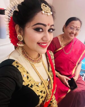 Meghna Vincent Instagram - Event at Lulu convention Centre …
“There are short cut to happiness and dancing is one of them …”💃🏻💃🏻💃🏻