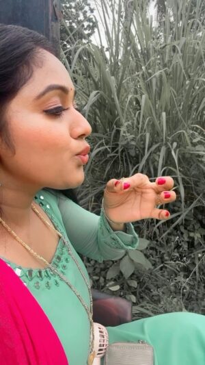 Meghna Vincent Instagram - Finding happiness in little things ❤️❤️❤️
