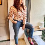 Meher Vij Instagram - Thank you for making my birthday in this time of lockdown very special by sending so many wishes and blessings - love u all 🌹🌹❤️❤️ HAAPY WALA BIRTHDAY TO ME 😇 #kokodiaries #mehervij
