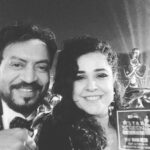 Meher Vij Instagram - Glad I found this picture— ❤️ As a passionate artist I shall always remember u for inspiring me and lot of us in many ways - - #memories #specialmoments #glory #restinpeace #mehervij #starscreenawards2017 #irfankhan #legend #cinema #bollywood #salute #missing #rip #kokodiaries