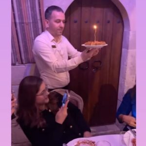 Mehtab Mirza Instagram - Birthday 2024 ♥️ 🎂 ✨ 🎉 🥂 
I am so grateful for the family & friends God chose to give me .Life is good alhamdulilah 🧿 ✨💕

.
.
.
.
#fyp #foryourpage #explore #explorepage✨ #ootd #instagood #luckygirl