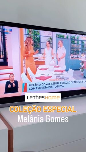Melânia Gomes Instagram - Vi a Melânia da TV 😍

Aquele dia especial em que a Melânia foi á Casa Feliz da SIC, pôr a conversa em dia com a @dichavesofficial e @joaobaiaobaiao para apresentar a sua coleção de mesa 🧡 

Estivemos colados á televisão 📺 a transbordar de chieira! 

Se ainda não espreitou a coleção, hoje tem um miminho á sua espera no site ☺️
