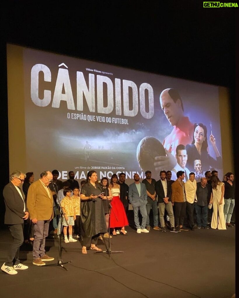 Melânia Gomes Instagram - Vê mais cinema português! Porquê? Porque vale a pena 👌🎬👏 @ukbarfilmes @jorgepaixaodacosta1 #candido #futebol #espionagem #filmedejorgepaixaodacosta #jorgepaixaodacosta #cinemaportugues