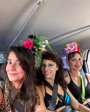 Mel Lisboa Instagram - Fevereiro, ano bissexto. 
Carnaval, suor e lágrimas.
366 dias.
Aleatórias.